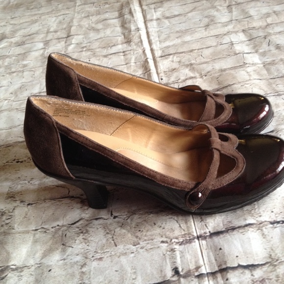 Bass & Co Patent & Suede Heels - Picture 4 of 5